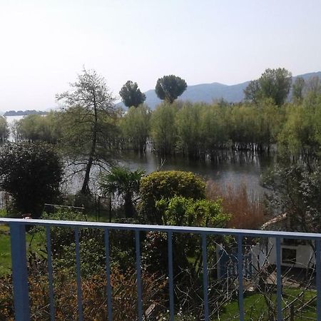 Una Finestra Sul Lago..Appartamento Verbania Exteriér fotografie